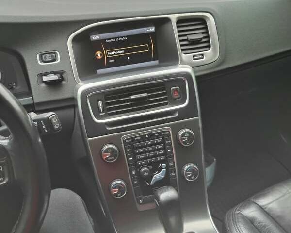 Сірий Вольво B60, об'ємом двигуна 2.4 л та пробігом 375 тис. км за 9500 $, фото 12 на Automoto.ua