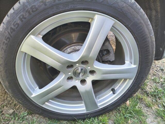 Серый Вольво B60, объемом двигателя 2.4 л и пробегом 260 тыс. км за 12500 $, фото 7 на Automoto.ua