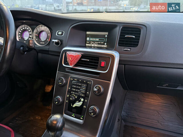 Серый Вольво B60, объемом двигателя 1.56 л и пробегом 302 тыс. км за 9500 $, фото 24 на Automoto.ua