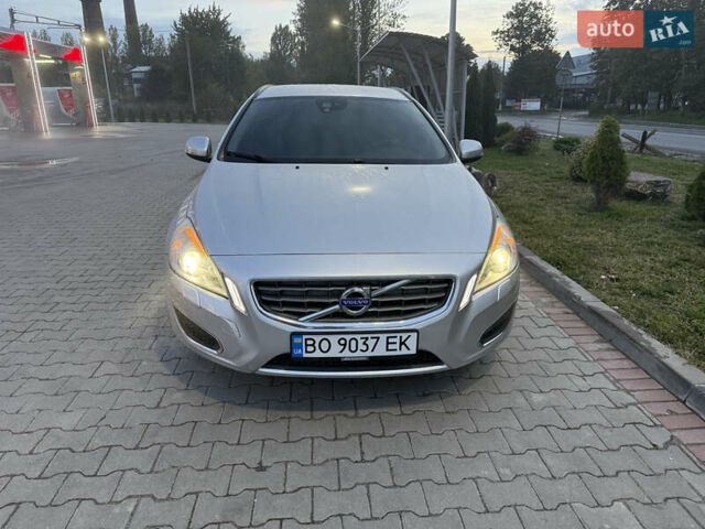 Серый Вольво B60, объемом двигателя 1.56 л и пробегом 302 тыс. км за 9500 $, фото 3 на Automoto.ua