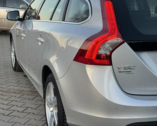 Серый Вольво B60, объемом двигателя 2 л и пробегом 243 тыс. км за 12300 $, фото 65 на Automoto.ua