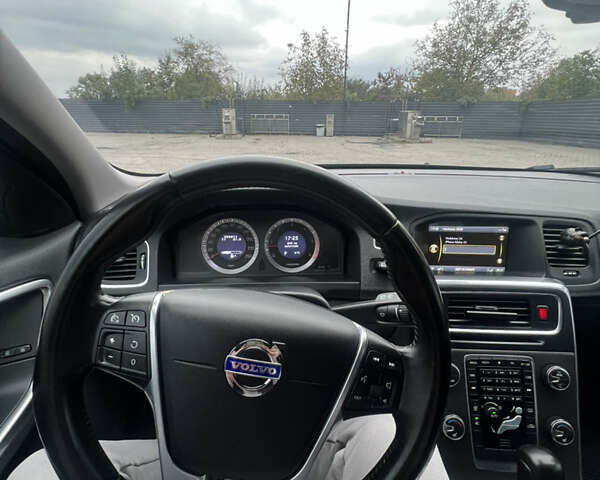 Сірий Вольво B60, об'ємом двигуна 2.4 л та пробігом 350 тис. км за 11450 $, фото 15 на Automoto.ua
