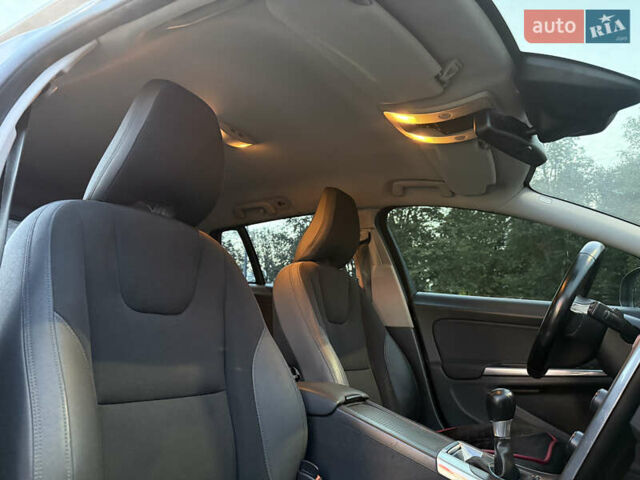 Серый Вольво B60, объемом двигателя 1.56 л и пробегом 302 тыс. км за 9500 $, фото 21 на Automoto.ua