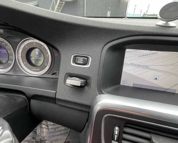 Серый Вольво B60, объемом двигателя 1.98 л и пробегом 254 тыс. км за 10499 $, фото 35 на Automoto.ua