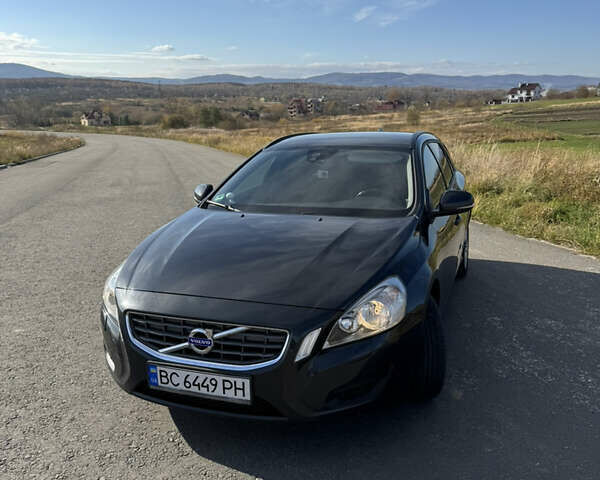 Сірий Вольво B60, об'ємом двигуна 1.56 л та пробігом 271 тис. км за 10300 $, фото 1 на Automoto.ua