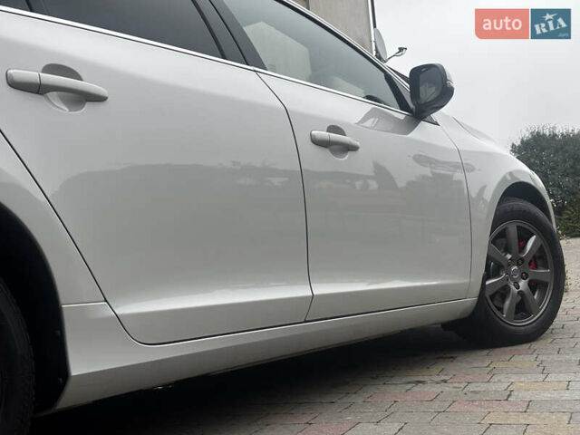 Сірий Вольво B60, об'ємом двигуна 1.6 л та пробігом 212 тис. км за 10850 $, фото 87 на Automoto.ua