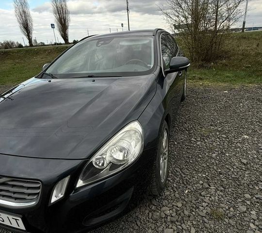 Сірий Вольво B60, об'ємом двигуна 1.56 л та пробігом 245 тис. км за 9099 $, фото 6 на Automoto.ua