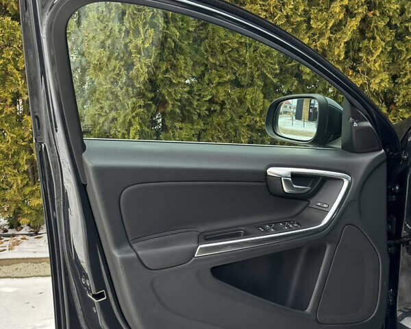 Сірий Вольво B60, об'ємом двигуна 2 л та пробігом 239 тис. км за 12399 $, фото 38 на Automoto.ua