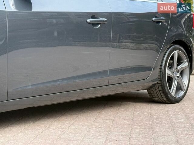 Серый Вольво B60, объемом двигателя 1.6 л и пробегом 206 тыс. км за 10750 $, фото 40 на Automoto.ua