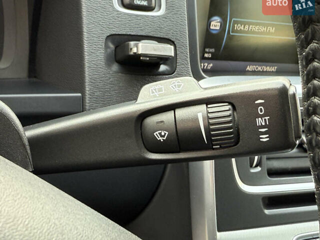 Сірий Вольво B60, об'ємом двигуна 1.56 л та пробігом 206 тис. км за 10999 $, фото 58 на Automoto.ua