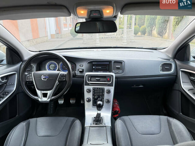 Сірий Вольво B60, об'ємом двигуна 1.56 л та пробігом 206 тис. км за 10999 $, фото 99 на Automoto.ua