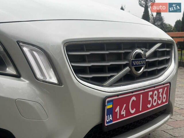 Сірий Вольво B60, об'ємом двигуна 1.6 л та пробігом 212 тис. км за 10850 $, фото 36 на Automoto.ua