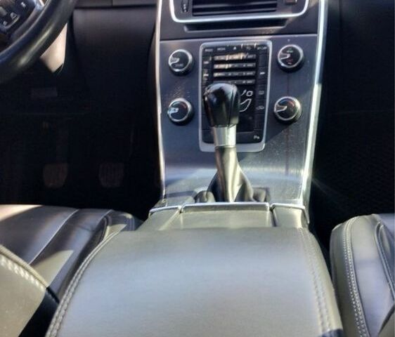 Сірий Вольво B60, об'ємом двигуна 1.6 л та пробігом 221 тис. км за 10799 $, фото 5 на Automoto.ua