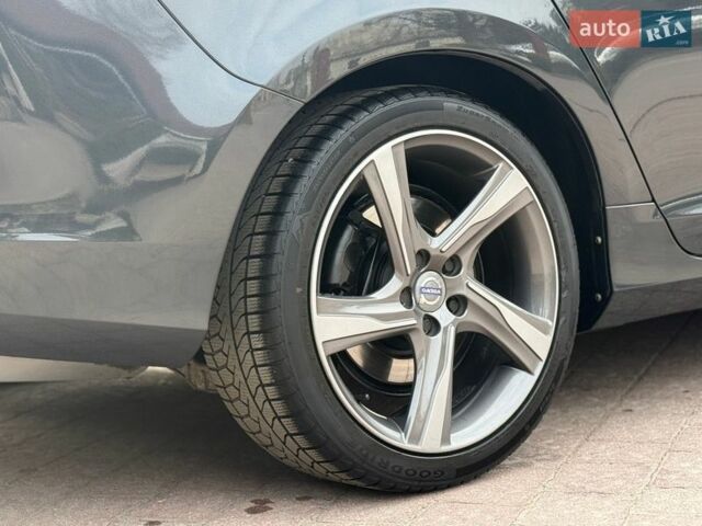 Серый Вольво B60, объемом двигателя 1.6 л и пробегом 206 тыс. км за 10750 $, фото 29 на Automoto.ua