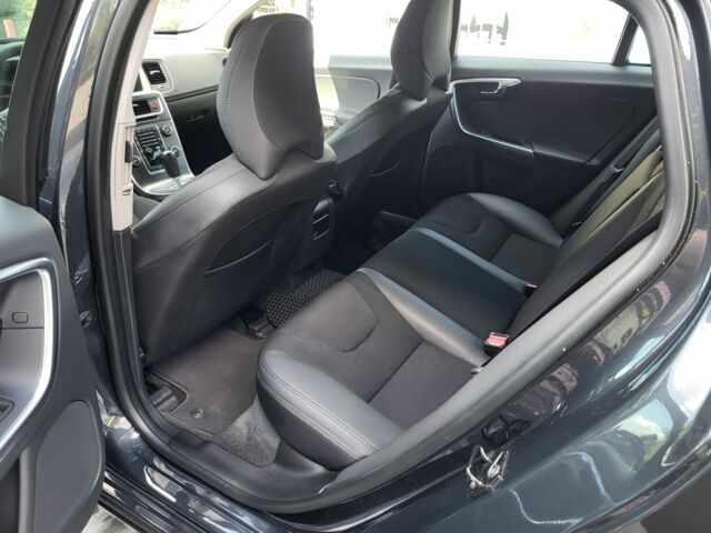 Сірий Вольво B60, об'ємом двигуна 1.6 л та пробігом 187 тис. км за 12200 $, фото 8 на Automoto.ua