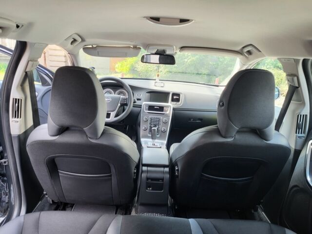 Сірий Вольво B60, об'ємом двигуна 1.6 л та пробігом 187 тис. км за 12200 $, фото 9 на Automoto.ua