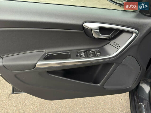 Серый Вольво B60, объемом двигателя 2 л и пробегом 243 тыс. км за 14500 $, фото 23 на Automoto.ua