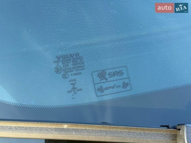 Сірий Вольво B60, об'ємом двигуна 2.4 л та пробігом 256 тис. км за 13900 $, фото 16 на Automoto.ua