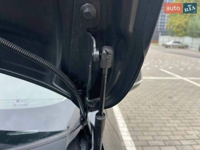 Сірий Вольво B60, об'ємом двигуна 2 л та пробігом 289 тис. км за 11400 $, фото 19 на Automoto.ua