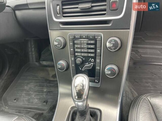 Сірий Вольво B60, об'ємом двигуна 2 л та пробігом 289 тис. км за 11400 $, фото 36 на Automoto.ua