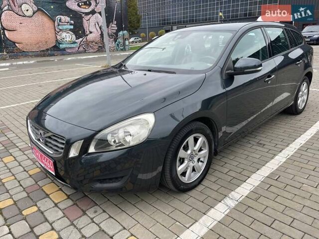 Серый Вольво B60, объемом двигателя 2 л и пробегом 300 тыс. км за 12200 $, фото 2 на Automoto.ua