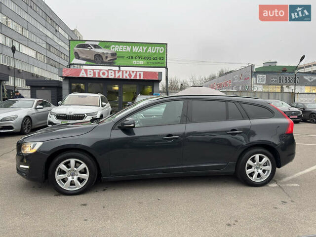 Серый Вольво B60, объемом двигателя 2 л и пробегом 243 тыс. км за 14500 $, фото 3 на Automoto.ua