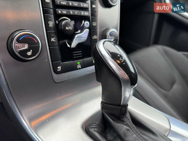 Серый Вольво B60, объемом двигателя 2 л и пробегом 243 тыс. км за 14500 $, фото 45 на Automoto.ua