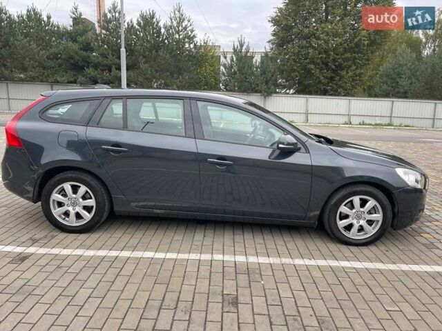 Серый Вольво B60, объемом двигателя 2 л и пробегом 300 тыс. км за 12200 $, фото 13 на Automoto.ua