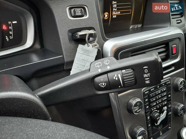 Серый Вольво B60, объемом двигателя 2 л и пробегом 243 тыс. км за 14500 $, фото 48 на Automoto.ua