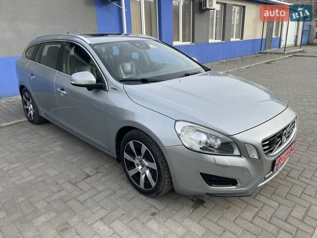 Серый Вольво B60, объемом двигателя 2.4 л и пробегом 299 тыс. км за 14900 $, фото 10 на Automoto.ua