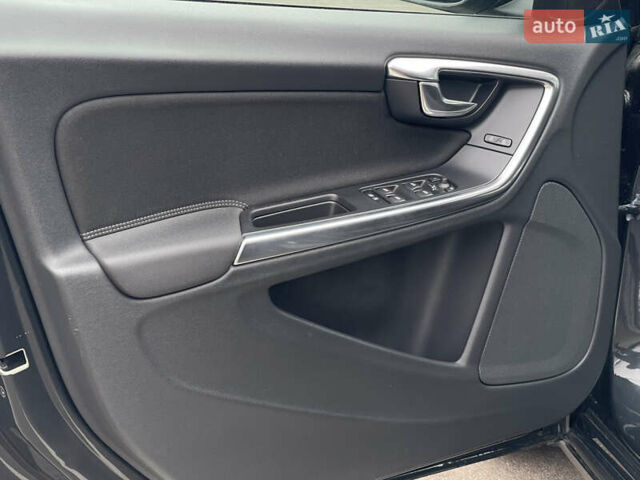 Серый Вольво B60, объемом двигателя 2 л и пробегом 109 тыс. км за 14800 $, фото 11 на Automoto.ua