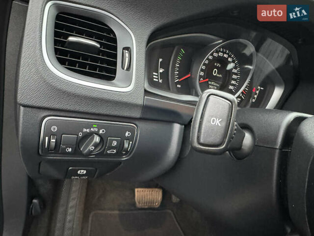 Серый Вольво B60, объемом двигателя 2 л и пробегом 243 тыс. км за 14500 $, фото 50 на Automoto.ua