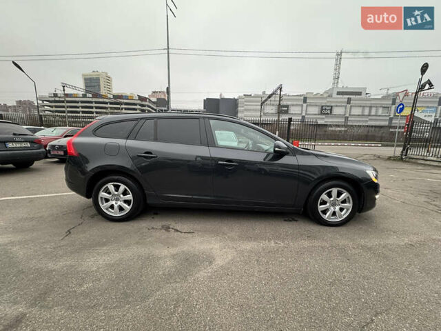 Серый Вольво B60, объемом двигателя 2 л и пробегом 243 тыс. км за 14500 $, фото 63 на Automoto.ua