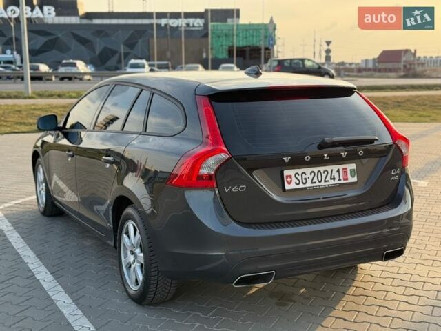 Сірий Вольво B60, об'ємом двигуна 2.4 л та пробігом 256 тис. км за 13900 $, фото 5 на Automoto.ua