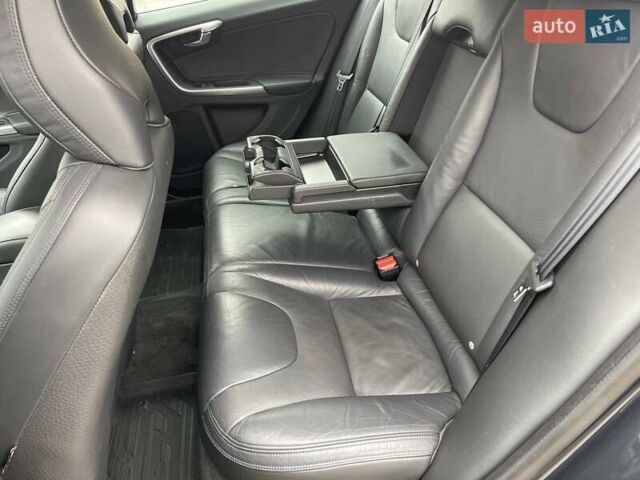 Сірий Вольво B60, об'ємом двигуна 2 л та пробігом 289 тис. км за 11400 $, фото 45 на Automoto.ua