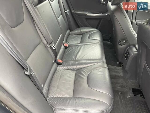 Сірий Вольво B60, об'ємом двигуна 2 л та пробігом 289 тис. км за 11400 $, фото 43 на Automoto.ua