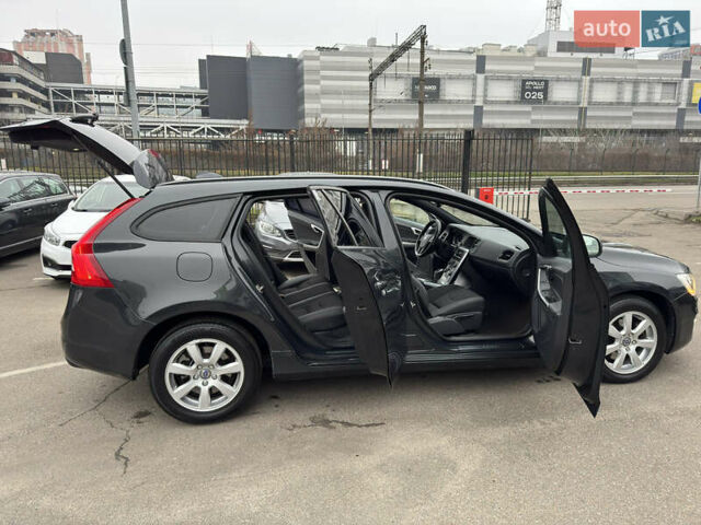 Серый Вольво B60, объемом двигателя 2 л и пробегом 243 тыс. км за 14500 $, фото 14 на Automoto.ua