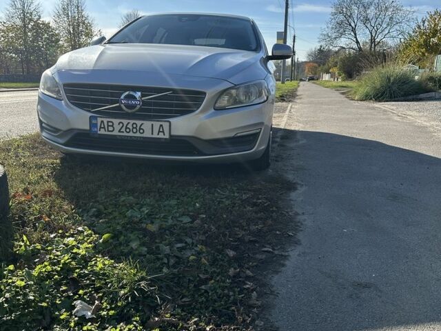 Серый Вольво B60, объемом двигателя 1.6 л и пробегом 255 тыс. км за 12300 $, фото 1 на Automoto.ua
