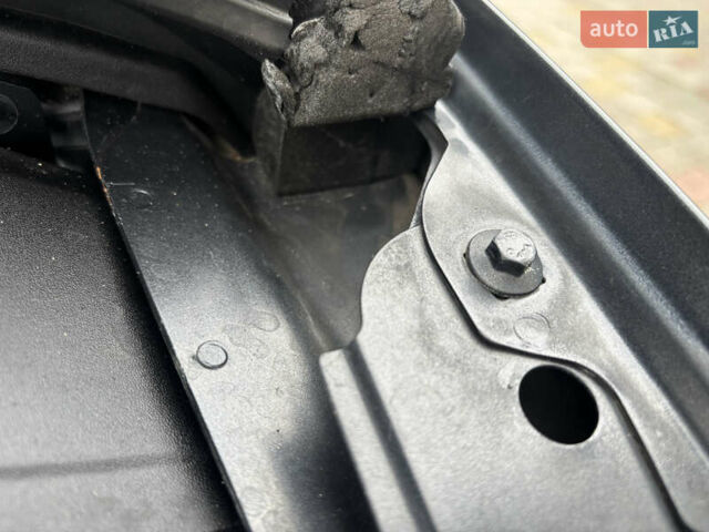 Сірий Вольво B60, об'ємом двигуна 1.6 л та пробігом 197 тис. км за 10850 $, фото 158 на Automoto.ua