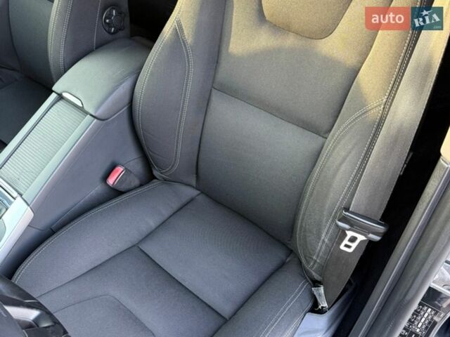 Сірий Вольво B60, об'ємом двигуна 2.4 л та пробігом 256 тис. км за 13900 $, фото 26 на Automoto.ua