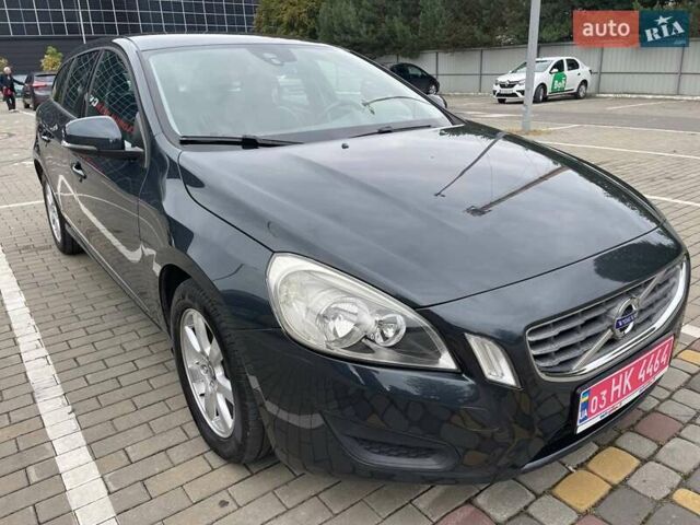 Серый Вольво B60, объемом двигателя 2 л и пробегом 300 тыс. км за 12200 $, фото 20 на Automoto.ua