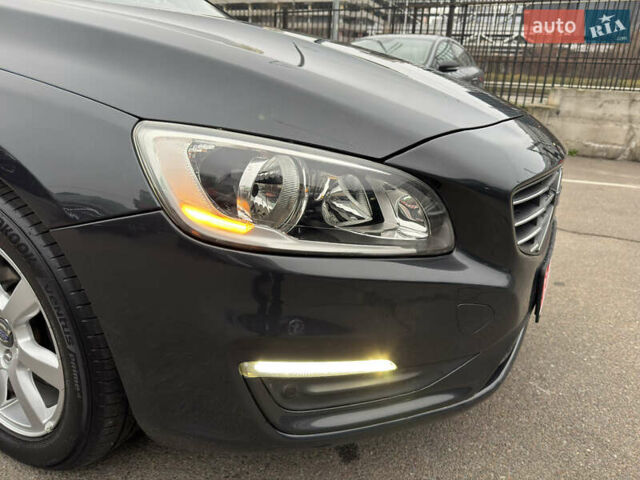 Серый Вольво B60, объемом двигателя 2 л и пробегом 243 тыс. км за 14500 $, фото 65 на Automoto.ua