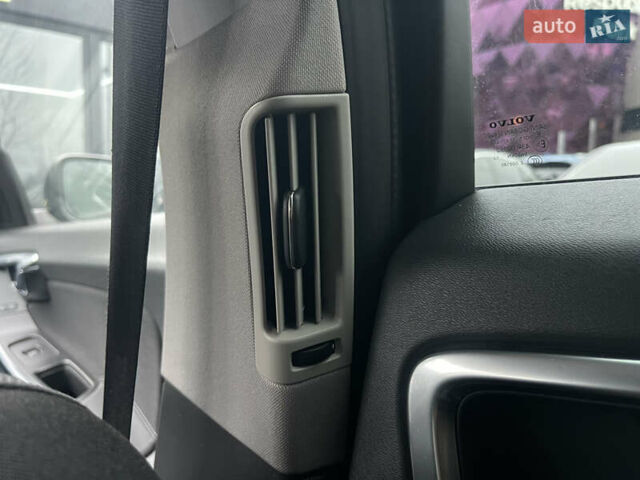 Серый Вольво B60, объемом двигателя 2 л и пробегом 109 тыс. км за 14800 $, фото 41 на Automoto.ua