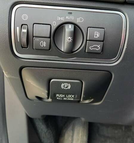 Сірий Вольво B60, об'ємом двигуна 2.4 л та пробігом 184 тис. км за 17200 $, фото 22 на Automoto.ua