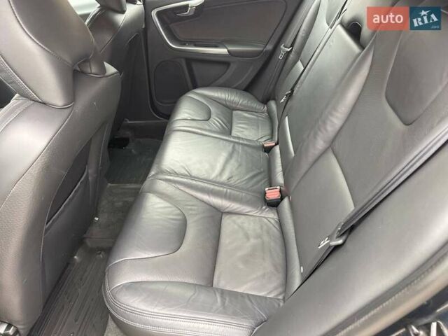 Серый Вольво B60, объемом двигателя 2 л и пробегом 299 тыс. км за 11600 $, фото 35 на Automoto.ua