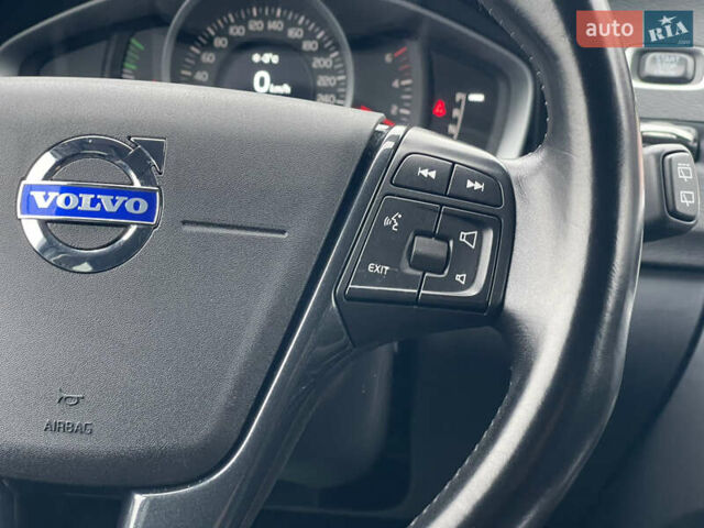 Серый Вольво B60, объемом двигателя 2 л и пробегом 109 тыс. км за 14800 $, фото 19 на Automoto.ua