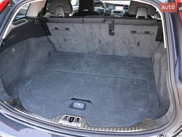 Сірий Вольво B60, об'ємом двигуна 1.98 л та пробігом 109 тис. км за 13333 $, фото 37 на Automoto.ua