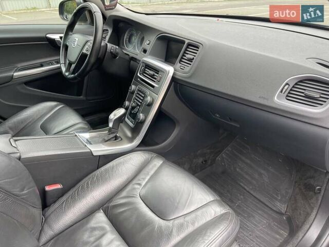 Сірий Вольво B60, об'ємом двигуна 2 л та пробігом 289 тис. км за 11400 $, фото 41 на Automoto.ua