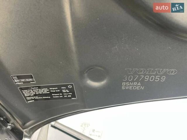 Серый Вольво B60, объемом двигателя 2 л и пробегом 300 тыс. км за 12200 $, фото 25 на Automoto.ua