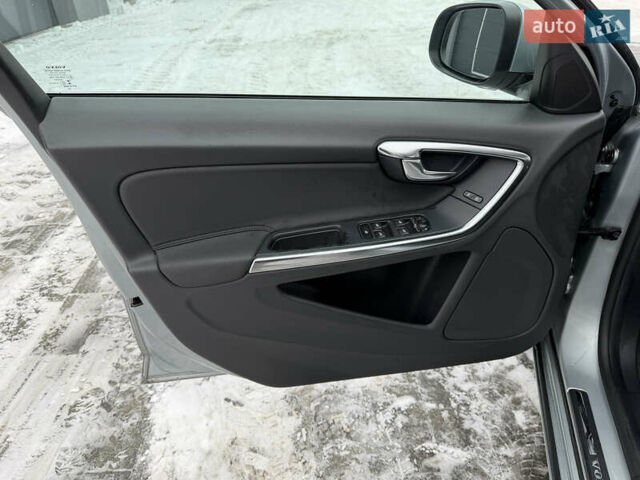 Серый Вольво B60, объемом двигателя 2 л и пробегом 203 тыс. км за 11900 $, фото 25 на Automoto.ua